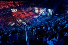 英雄联盟》手游刺客团战输出与控制技巧解析